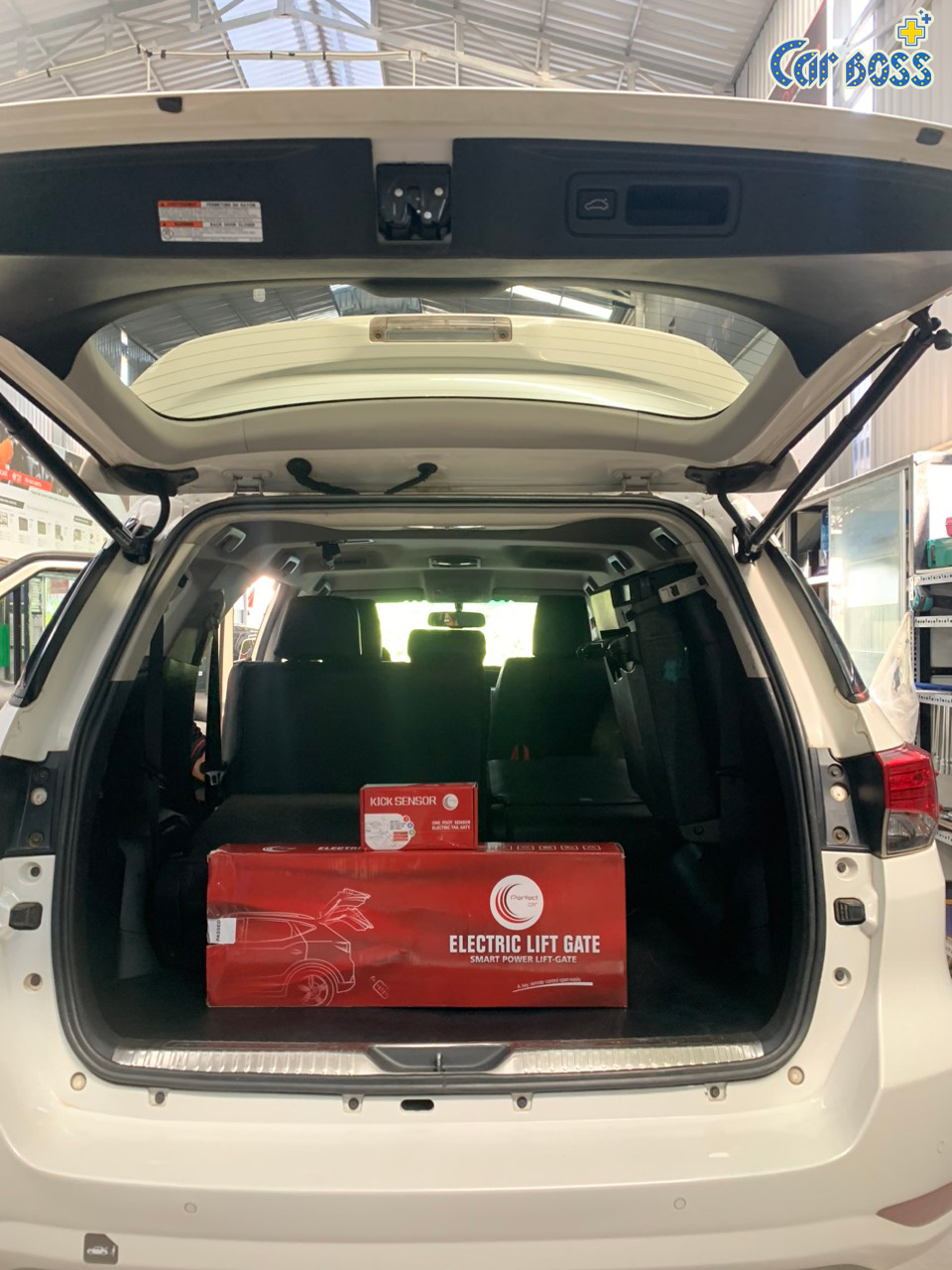 Những tiện ích khi lắp cốp điện Perfect Car cho xe Toyota Fortuner 2017+