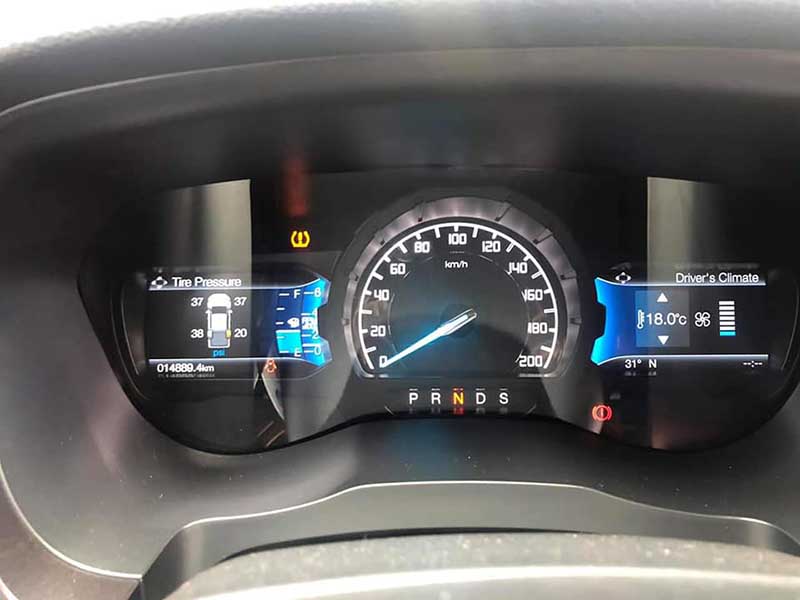 Cảm biến áp suất lốp xe Ford Everest có thể đọc, ghi, hiển thị thông số áp suất, nhiệt độ chính xác