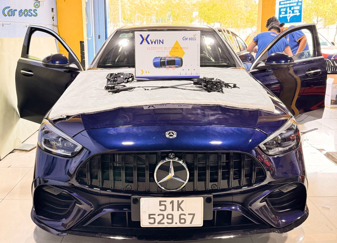 Mercedes C300 2024 Trang Bị Thêm Cửa Hít Xwin