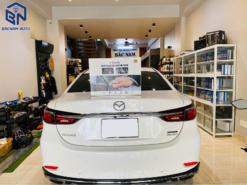 Mazda6 dòng xe được nhiều người dùng tin tưởng lựa chọn và lắp đặt cửa hít tự động cho xe